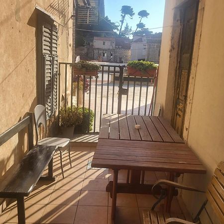 Cozy Rooms At Old City Gate ドゥブロブニク エクステリア 写真