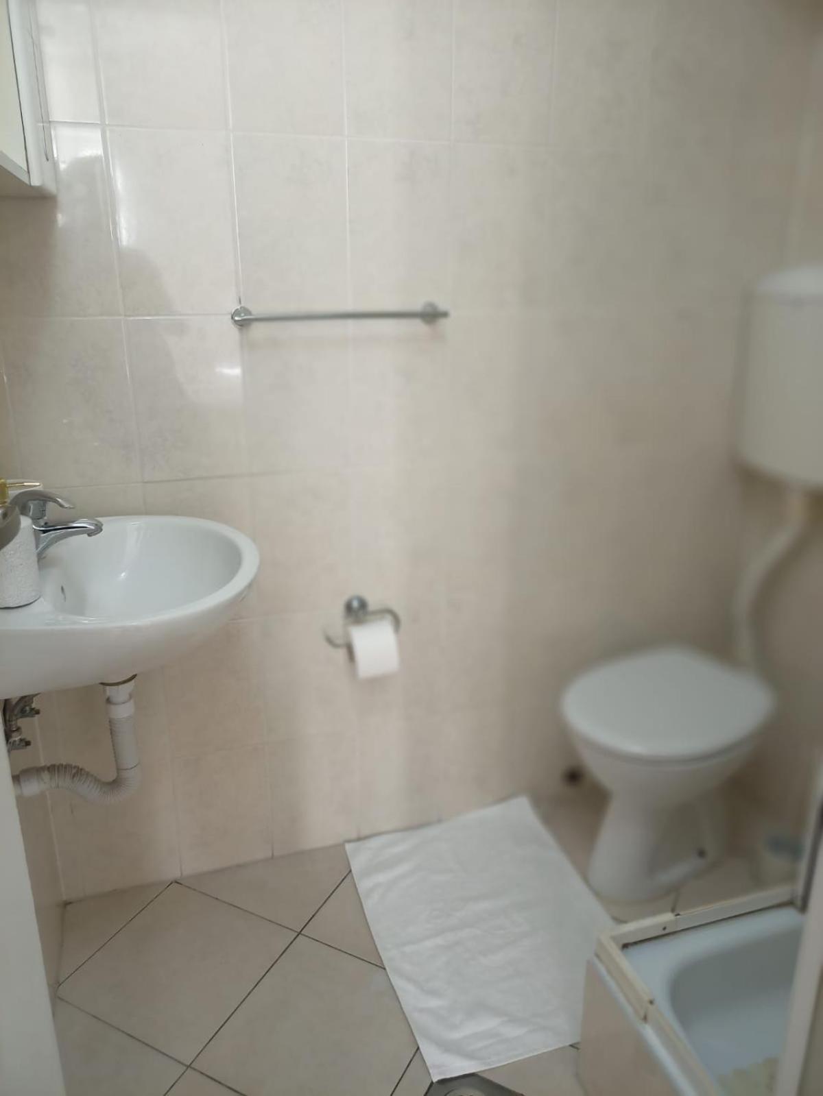 Cozy Rooms At Old City Gate ドゥブロブニク エクステリア 写真